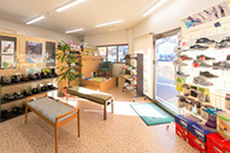 店舗の内部
